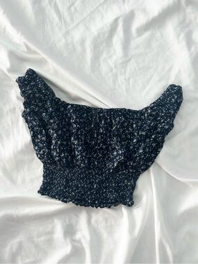 Brandy Melville Navy Blue Floral Crop Top